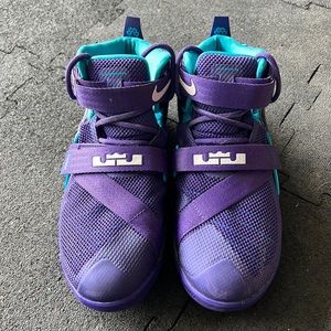 Boys size 5 shoes LEBRON JAMES